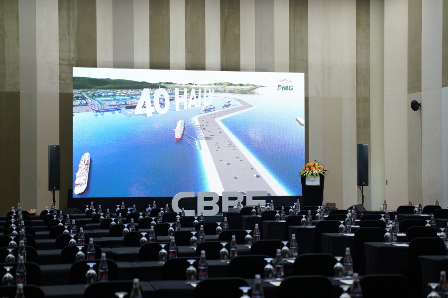 How to plan a successful real estate event